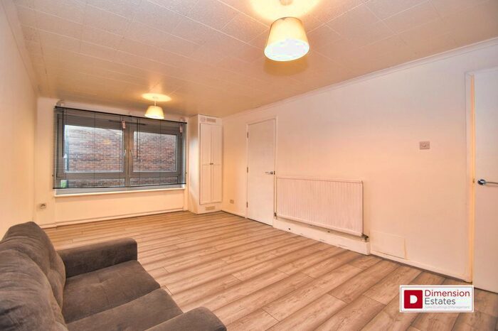 2 Bedroom Flat To Rent In Lansdowne Road, Tottenham, North London, N17