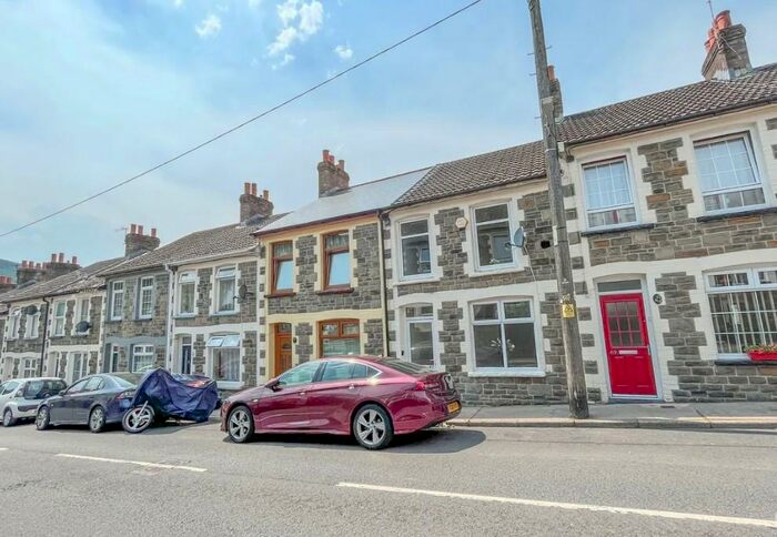 2 Bedroom House To Rent In Richmond Road, NP13