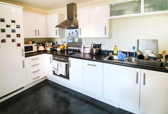 2 Bedroom Apartment To Rent In Marriotts Walk, Witney, Oxfordshire, OX28