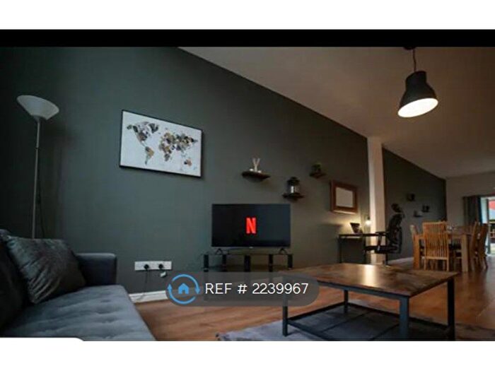 2 Bedroom Flat To Rent In Tobacco Wharf, Liverpool, L5