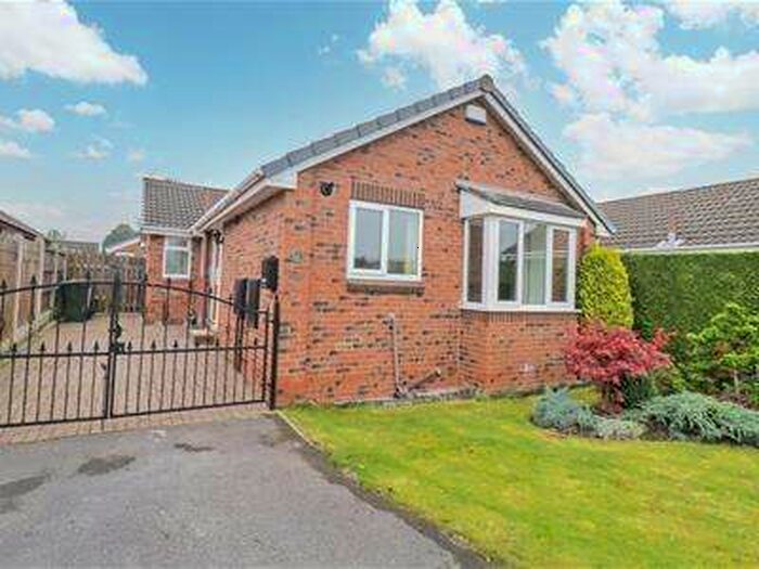 3 Bedroom Detached Bungalow For Sale In Hickleton Court, Thurnscoe