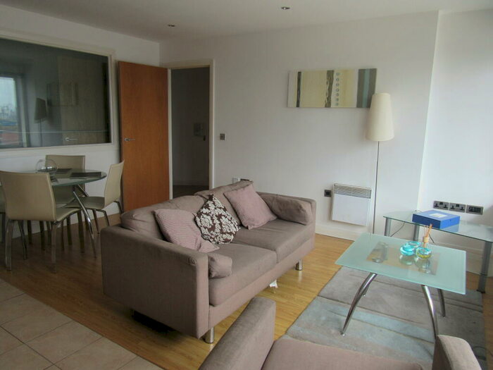 2 Bedroom Apartment To Rent In , Salford, M5