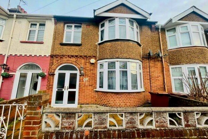 3 Bedroom Terraced House To Rent In Alexandra Avenue, Gillingham, ME7