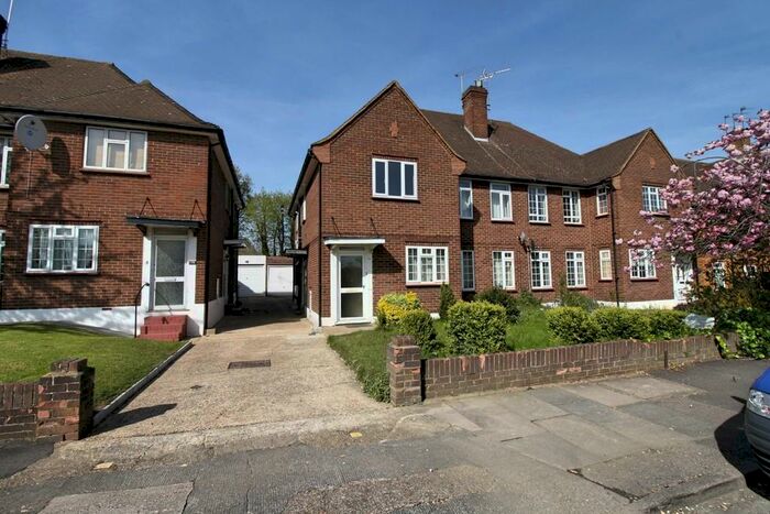 2 Bedroom Maisonette To Rent In Tolcarne Drive, Pinner, HA5