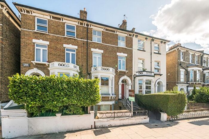 2 Bedroom Flat For Sale In South Lambeth Road, Vauxhall, SW8