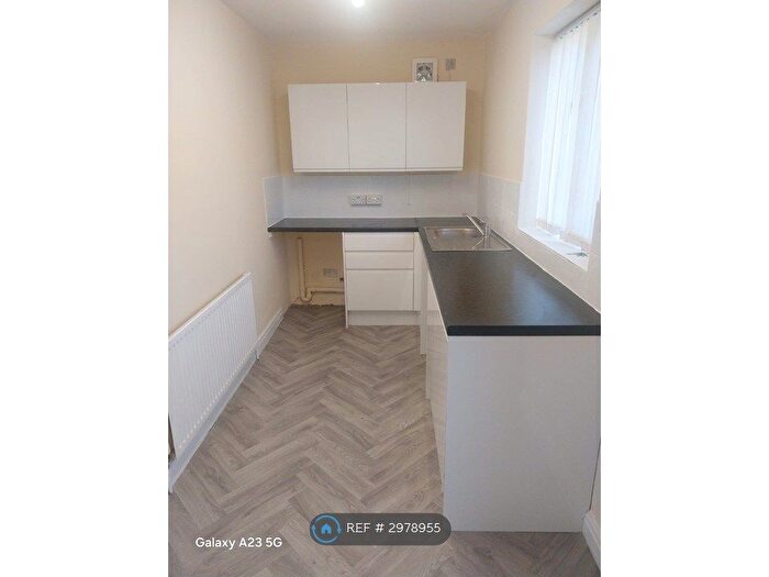 2 Bedroom Semi-Detached House To Rent In Crowden Road, Manchester, M40
