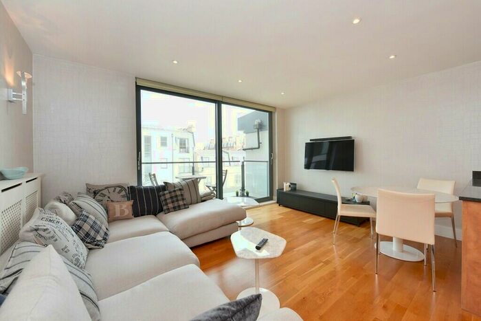 2 Bedroom Flat To Rent In Fulham Road, Chelsea, SW10