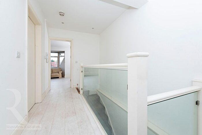 1 Bedroom Flat To Rent In Finchley Road, London, NW11