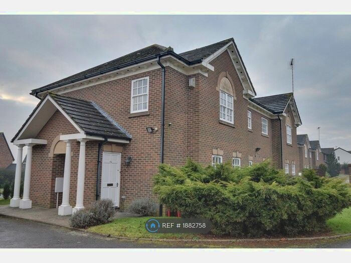 Studio To Rent In Skelton Close, Luton, LU3