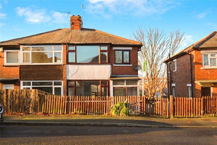 3 Bedroom Semi-Detached House To Rent In Malvern Street, Beeston, Leeds, LS11