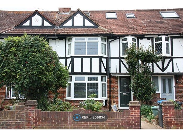 4 Bedroom Terraced House To Rent In Kingston Upon Thames, Kingston Upon Thames, KT2