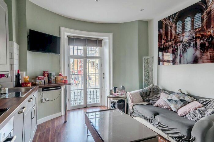 1 Bedroom Flat To Rent In Fulham Road, Fulham Broadway, London, SW6