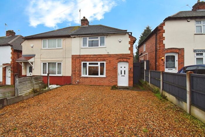 3 Bedroom Semi-Detached House For Sale In Stonehill Avenue, Birstall, Leicester, LE4