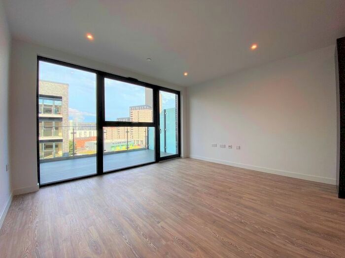 2 Bedroom Flat To Rent In Potato Wharf, Manchester, M3