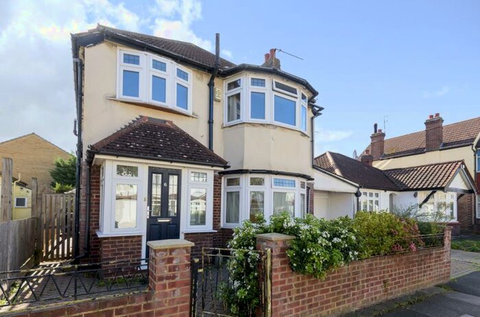 3 Bedroom Detached House To Rent In Glanville Road Bromley, BR2
