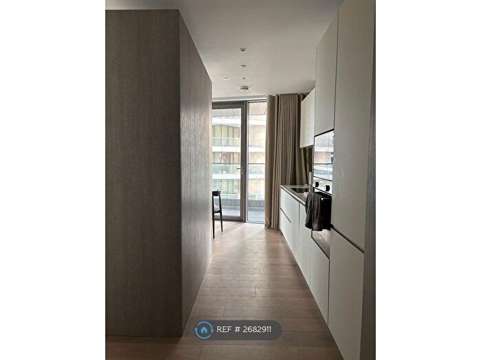 Studio To Rent In Water Street, London, E14