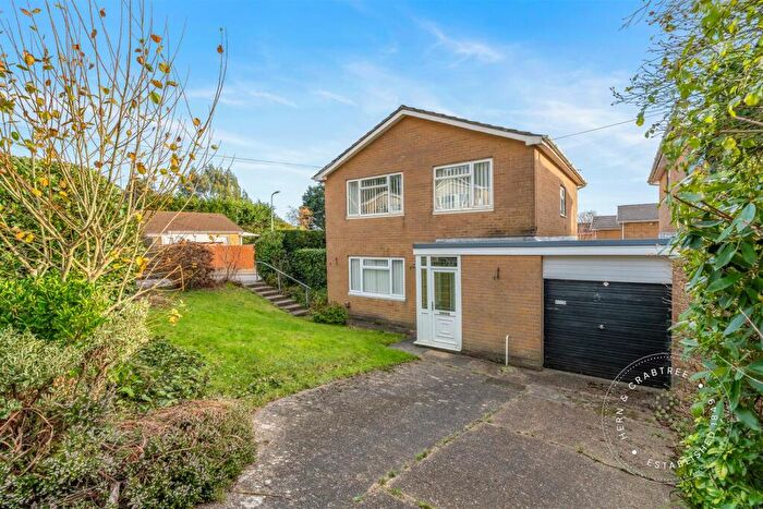 4 Bedroom Detached House For Sale In Llwyd Coed, Cardiff, CF14