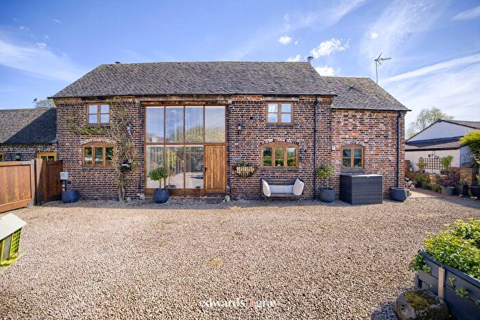 2 Bedroom Barn Conversion For Sale In Cottage Lane, Whitacre Heath, B46