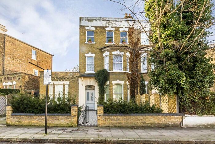 2 Bedroom Flat To Rent In Penn Road, Holloway, N7