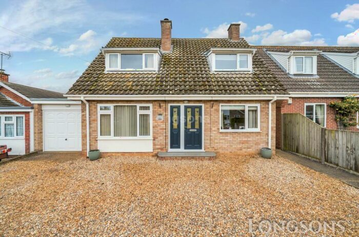 4 Bedroom Chalet For Sale In Hillview, North Pickenham, PE37