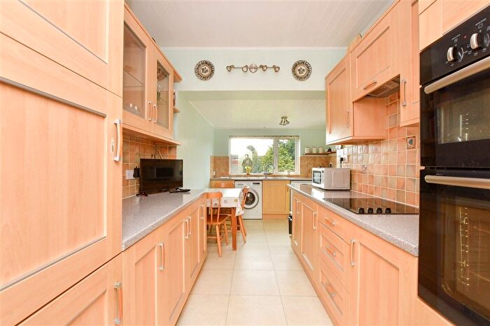 3 Bedroom Detached Bungalow For Sale In Horseshoes Lane, Langley, Maidstone, Kent, ME17