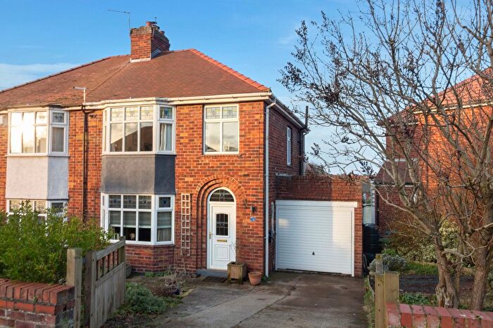 3 Bedroom Semi Detached House For Sale In Rosedale Avenue, York, North Yorkshire, YO26