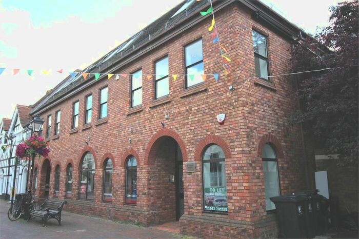 1 Bedroom Flat To Rent In Sun Street, Waltham Abbey, EN9