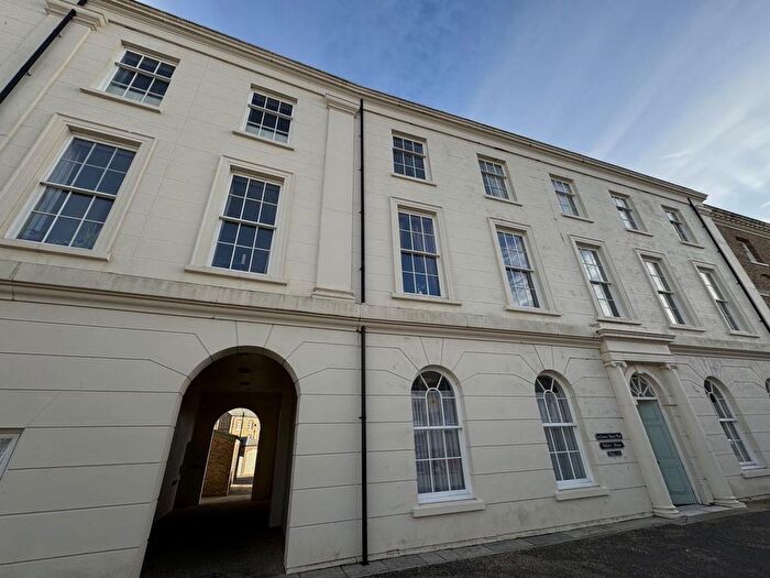 1 Bedroom Flat To Rent In Crown Street West, Dorchester, DT1