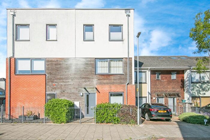 4 Bedroom Terraced House For Sale In Cowper Crescent, Colchester, CO4