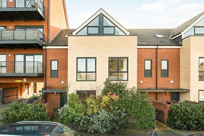 4 Bedroom Terraced House For Sale In South Oak Road, Streatham, SW16