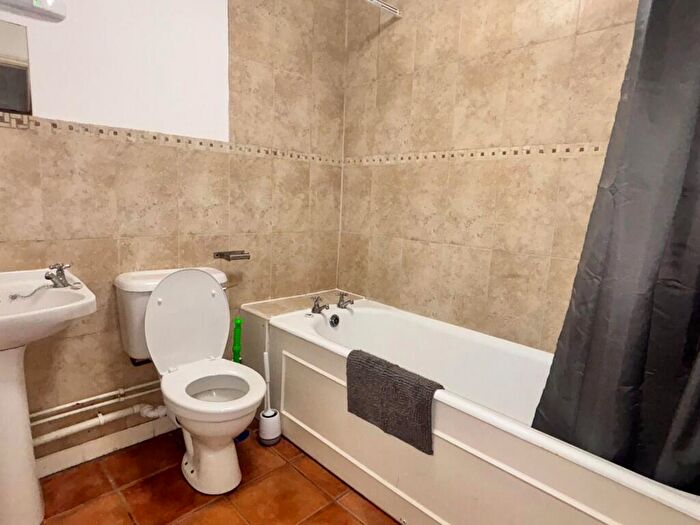 5 Bedroom Flat To Rent In Belgrave Road, Bristol, BS8