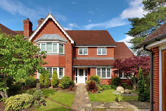 5 Bedroom Detached House For Sale In Maple Drive, Tilehurst, Reading, West Berkshire, RG30