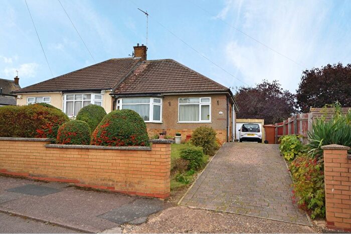 2 Bedroom Bungalow For Sale In Glebe Avenue, Hardingstone, Northampton, NN4