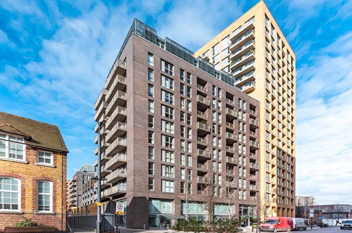 2 Bedroom Flat For Sale In Elmira Street, London, SE13