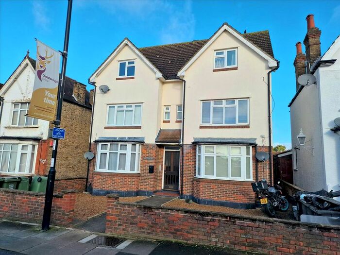 2 Bedroom Flat To Rent In Holly Court, Bellingham Road, Catford, London, SE6