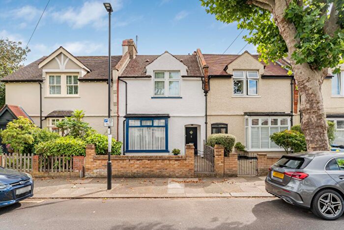 3 Bedroom Terraced House For Sale In Edenbridge Road, Enfield, EN1