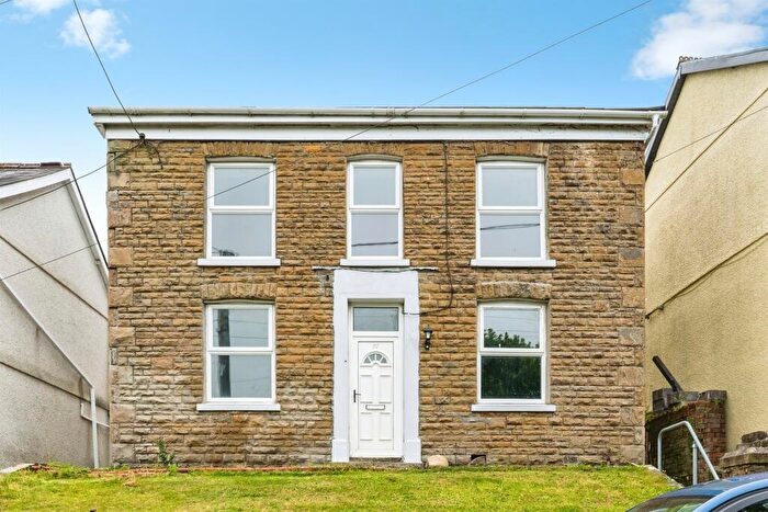 3 Bedroom Detached House For Sale In Penywern Road, Ystalyfera, Swansea, SA9