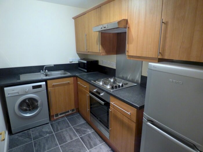 1 bedroom flat to rent in windsor west