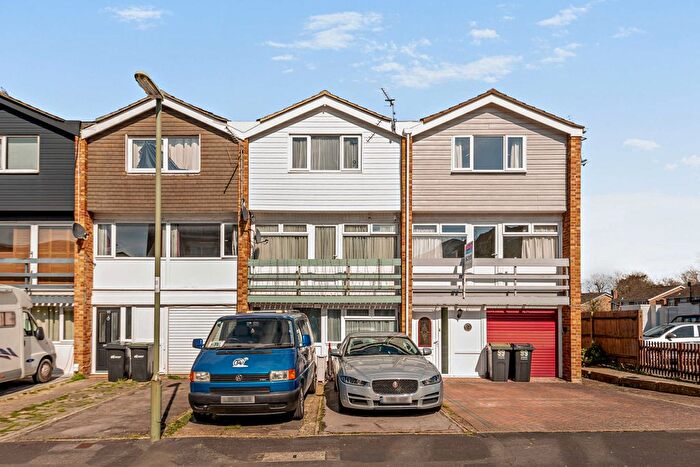 4 Bedroom Terraced House For Sale In Broadsands Drive, Gosport, PO12