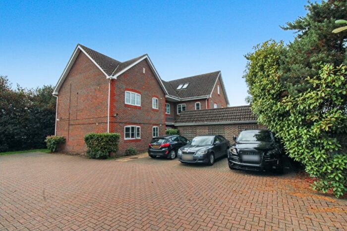 1 Bedroom Studio To Rent In Haydon Place, Chapel Lane, Farnborough, Hants, GU14