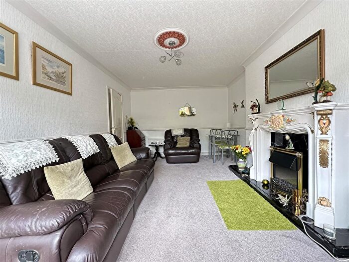 2 Bedroom Semi-Detached Bungalow For Sale In Pindar Road, Eastfield, Scarborough, YO11