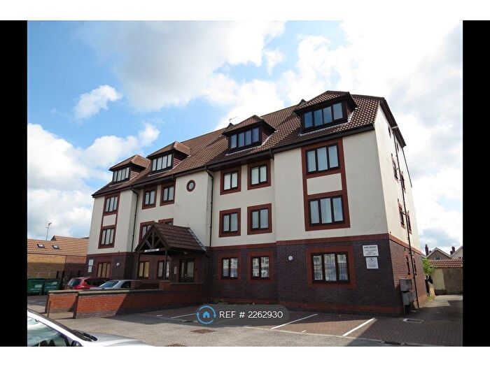1 Bedroom Flat To Rent In Grantham Court, Bristol, BS15