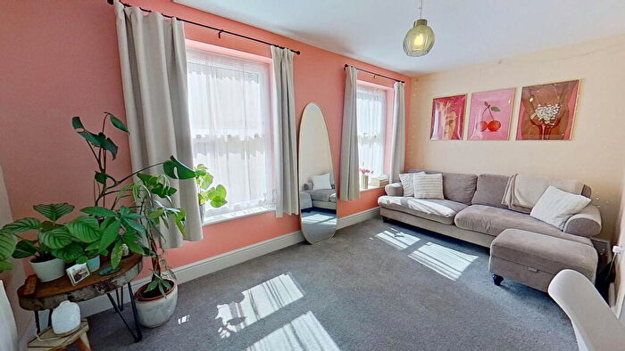 1 Bedroom Flat For Sale In St. Johns Road, Margate, CT9 - Photo 5
