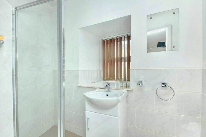 5 Bedroom Flat To Rent In Archer Terrace, Plymouth, Devon, PL1