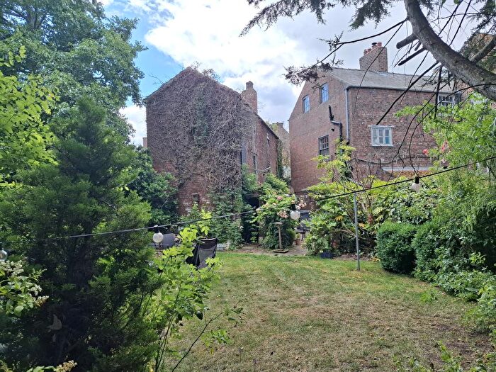 5 Bedroom Semi-Detached House For Sale In Mullberry House, Bridge Street, Horncastle, Lincolnshire, LN9