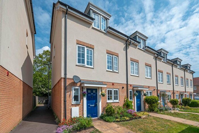 3 Bedroom Town House For Sale In Realmwood Close, Canterbury, CT1
