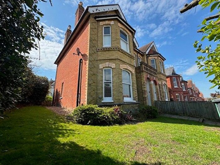 4 Bedroom Property To Rent In Ryde Road, Seaview, PO33