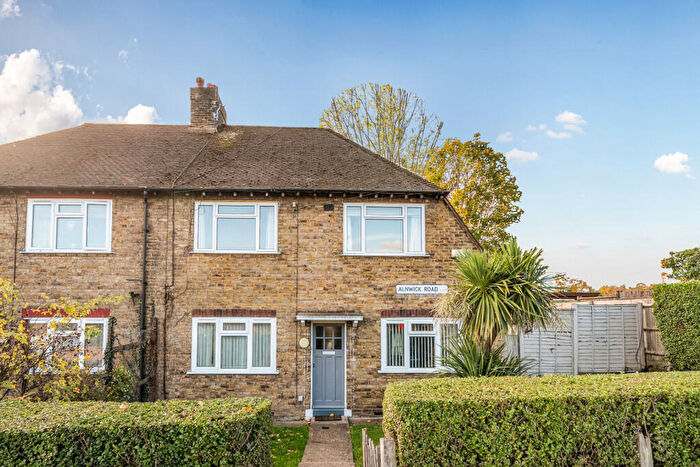 2 Bedroom Maisonette For Sale In Alnwick Road, Lee, SE12