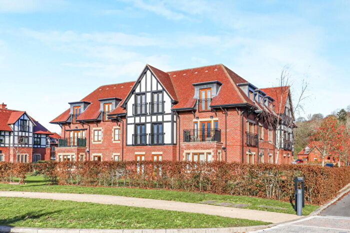 2 Bedroom Apartment For Sale In Woodland Drive, Great Alne Park, Great Alne, B49