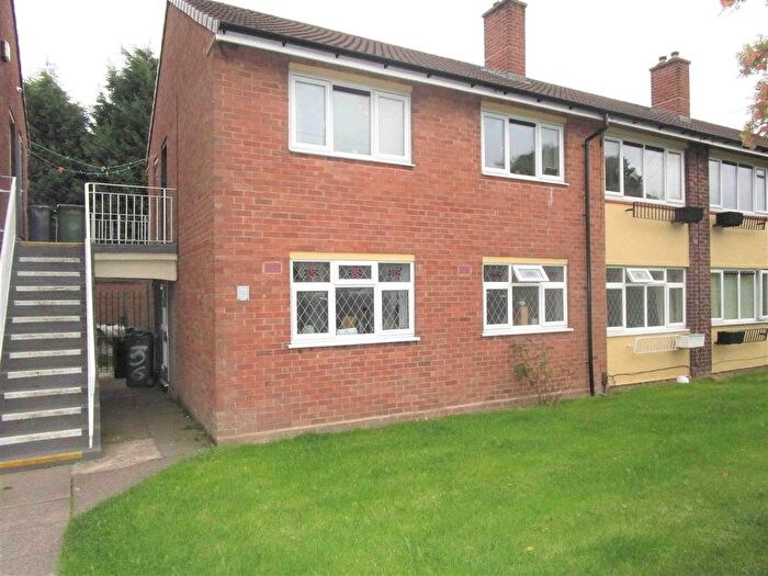 2 Bedroom Flat To Rent In Chaucer Avenue, Willenhall, WV12